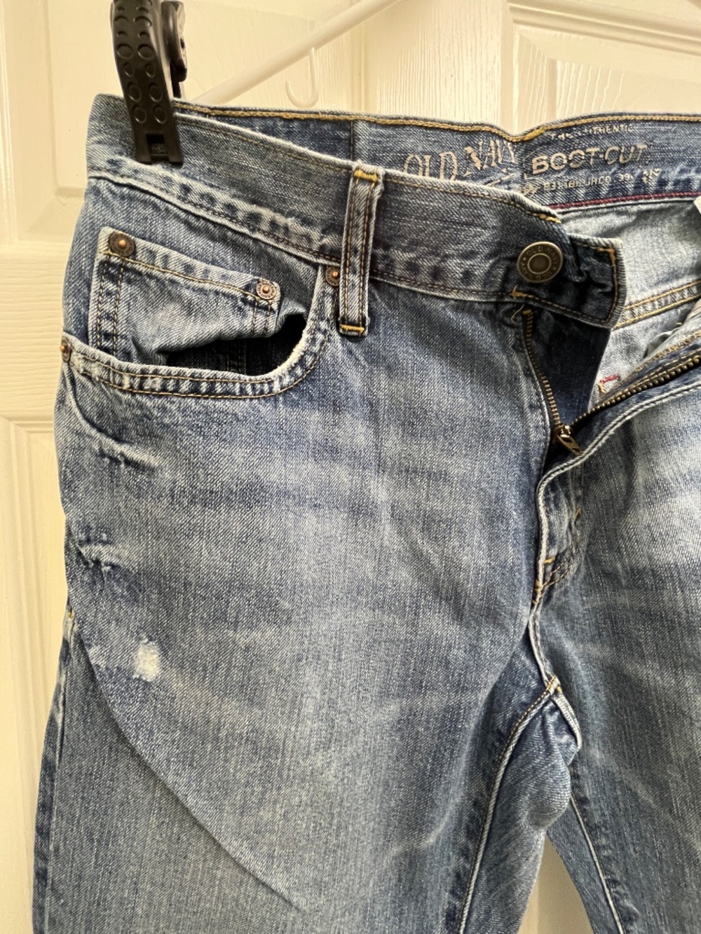 Unisex Old Navy Distressed Bootcut 30W x 30L - Picture 5 of 16